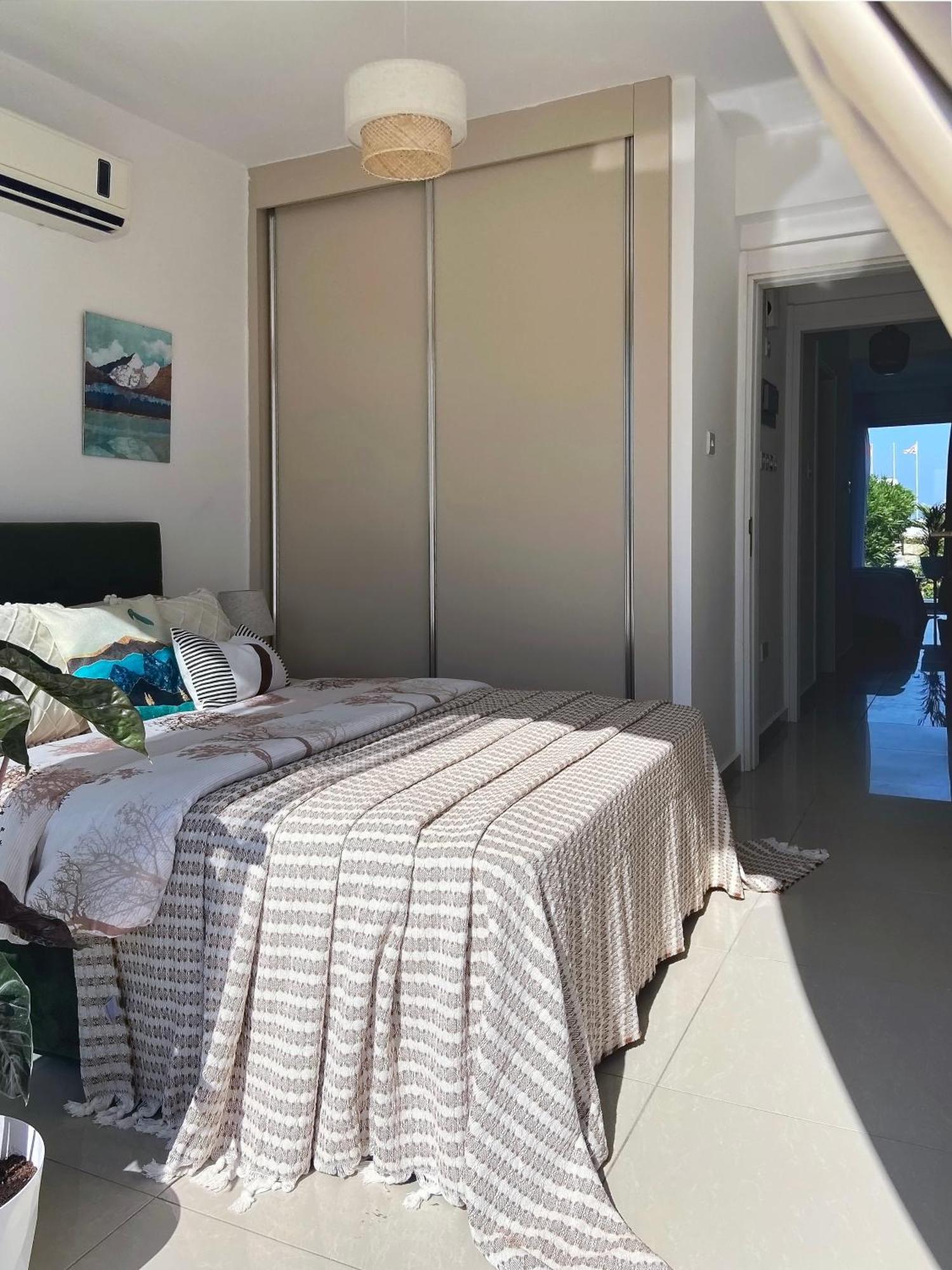 Spacious Three-Bedroom Apartment With Sea View A4 Lapta Buitenkant foto