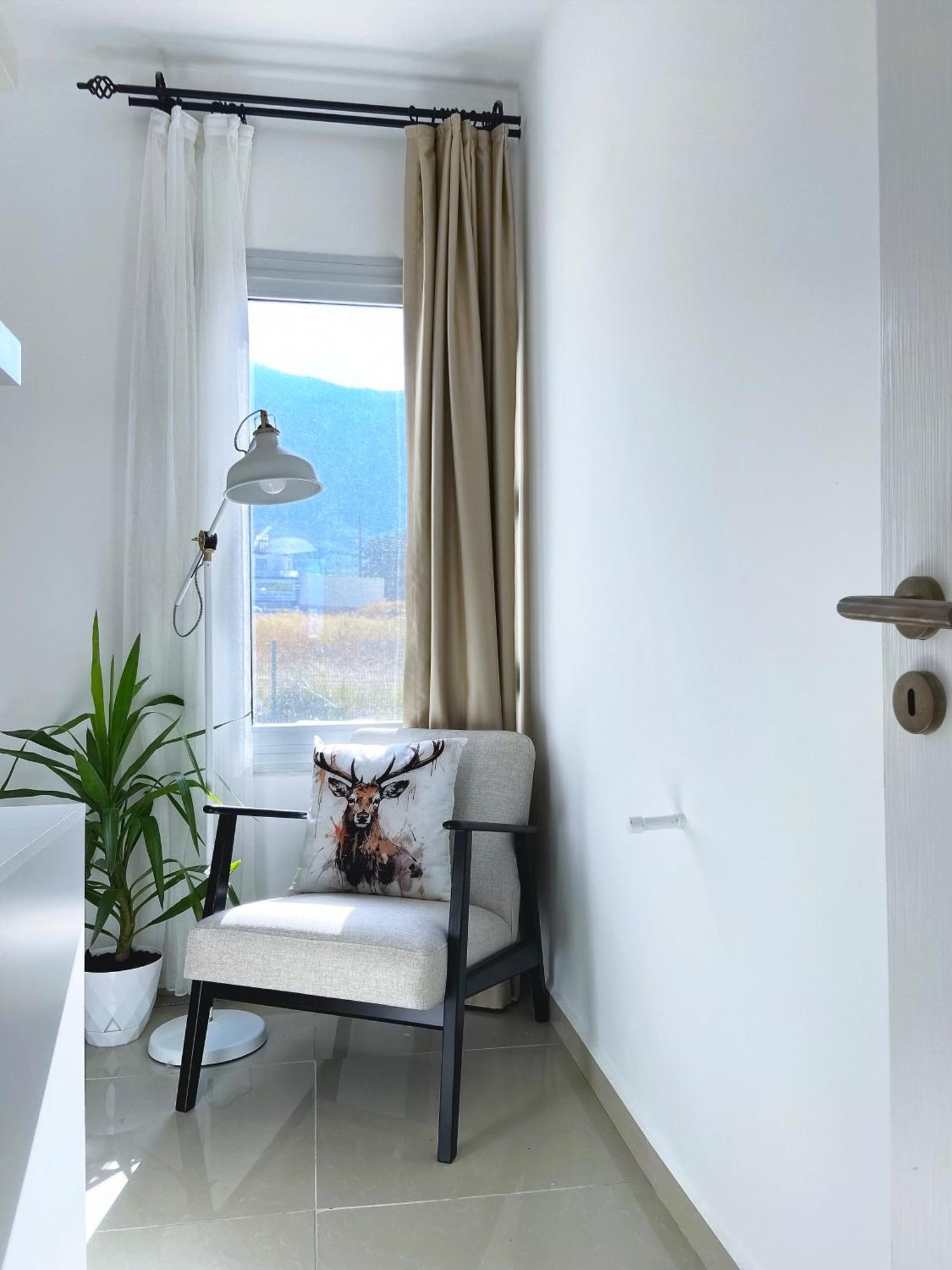 Spacious Three-Bedroom Apartment With Sea View A4 Lapta Buitenkant foto