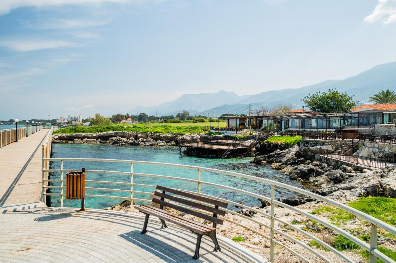 Spacious Three-Bedroom Apartment With Sea View A4 Lapta Buitenkant foto